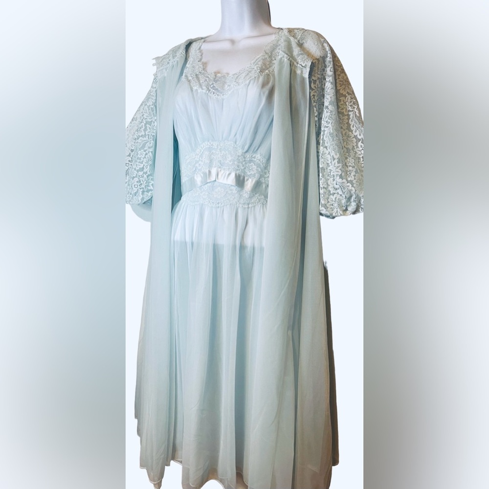 Vintage Peignoir Set